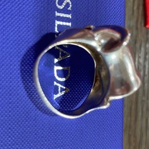RARE, RETIRED Silpada ring…